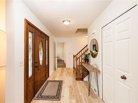 4th image of 3428 Parkview Dr