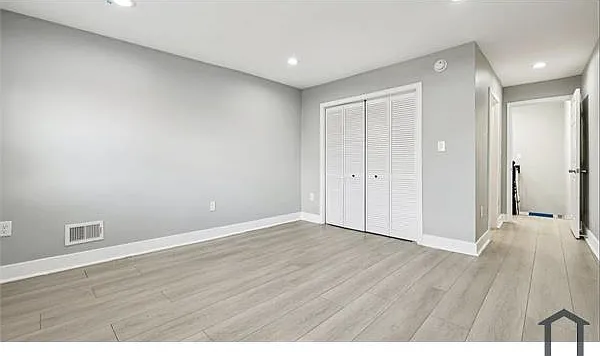 260 S Highland Ave — Photo 12