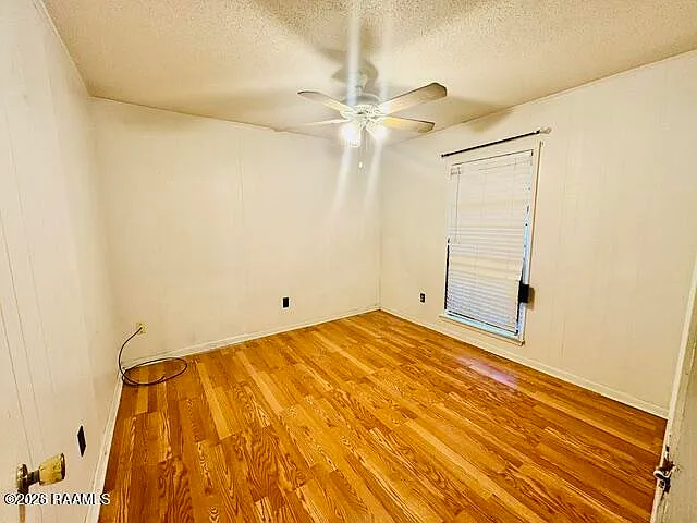 101 Burrow Dr — Photo 8