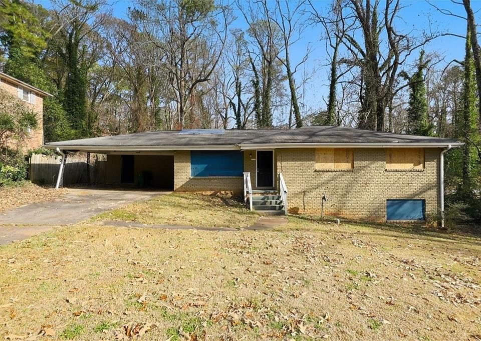 1st image of 2402 Dawn Dr