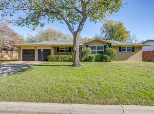 4716 Mackey Dr, North Richland Hills, TX 76180