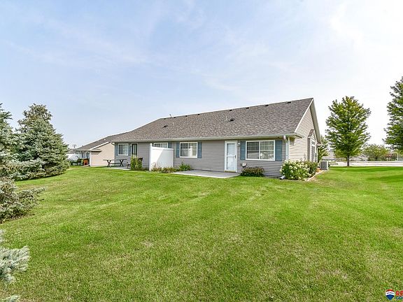 4th image of 8363 S 85th St