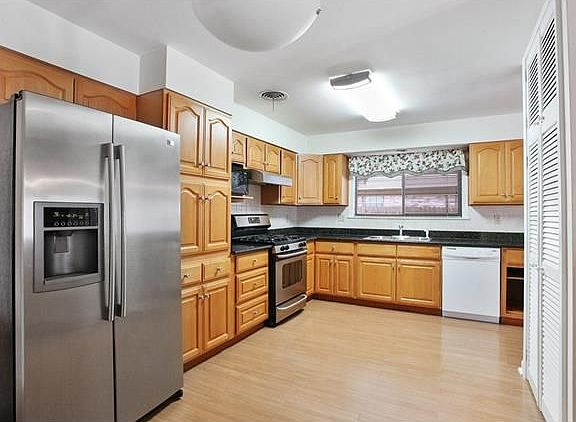 4th image of 1604 Claudius St