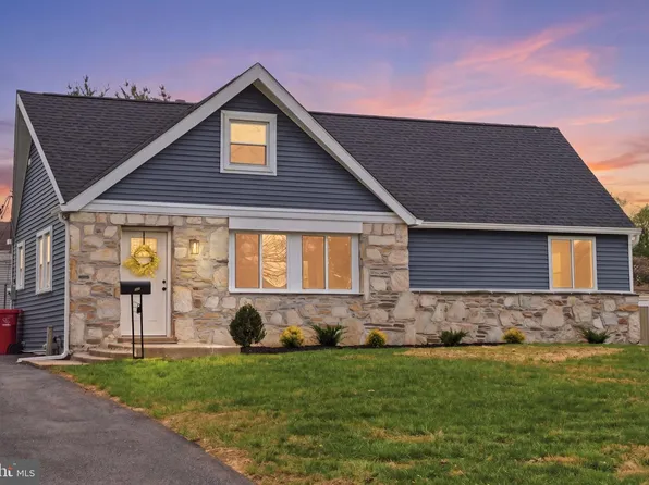 369 Deb Ln, Warminster, PA 18974