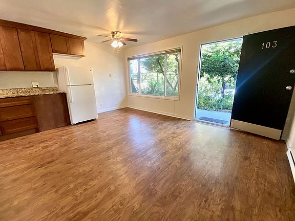 3rd image of 525 E Harrison St #103