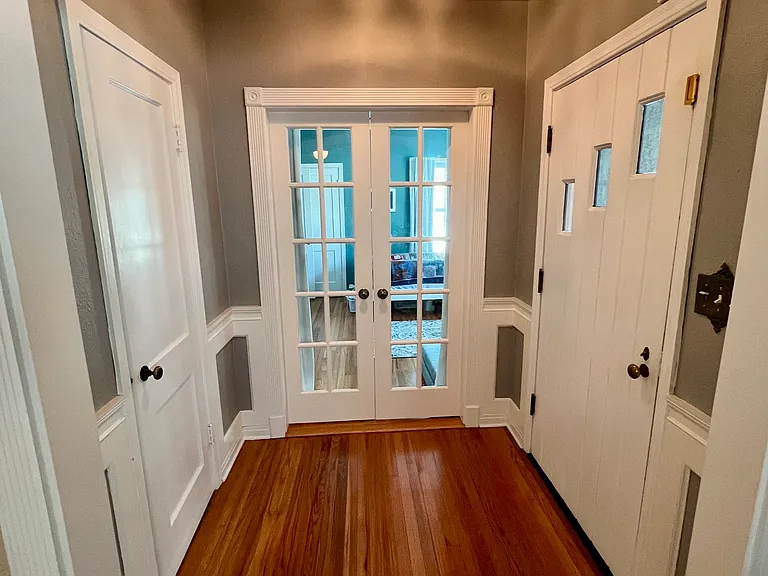 2408 Cambridge Ave — Photo 7