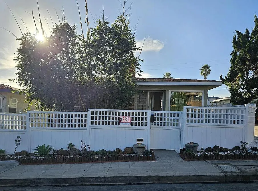 4906 Dixie Dr — Photo 4