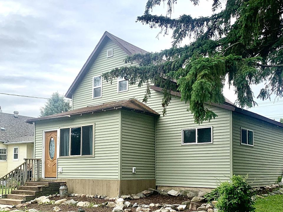 1st image of 407 1st Ave W