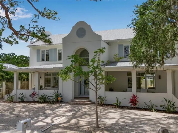 1642 Arlington St, Sarasota, FL 34239