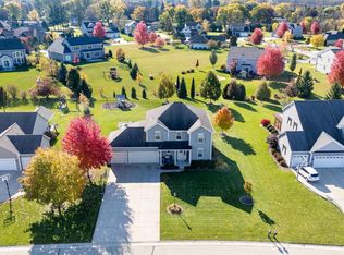 N42W22833 Beacon COURT, Pewaukee, WI 53072