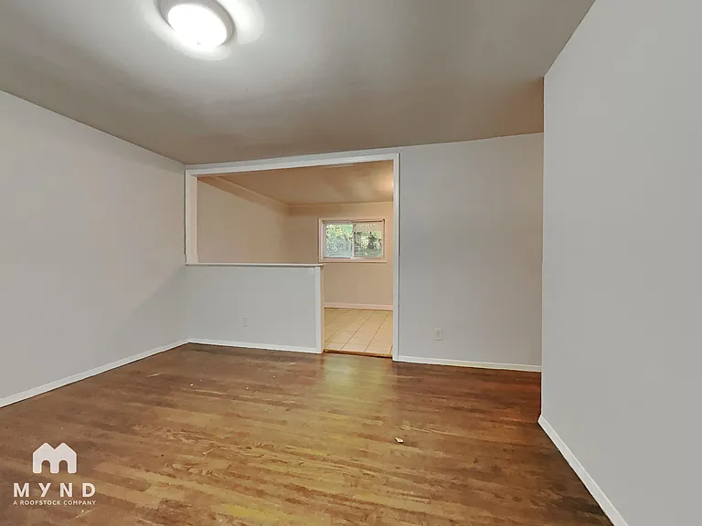 301 Edgegreen Dr — Photo 8
