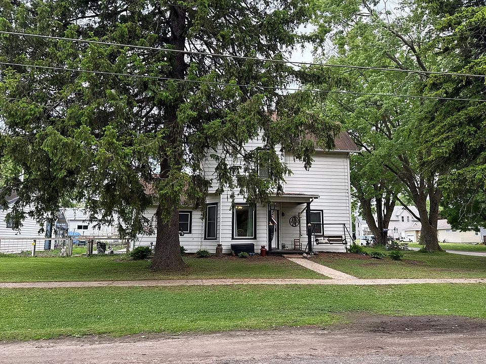 1st image of 506 3rd St