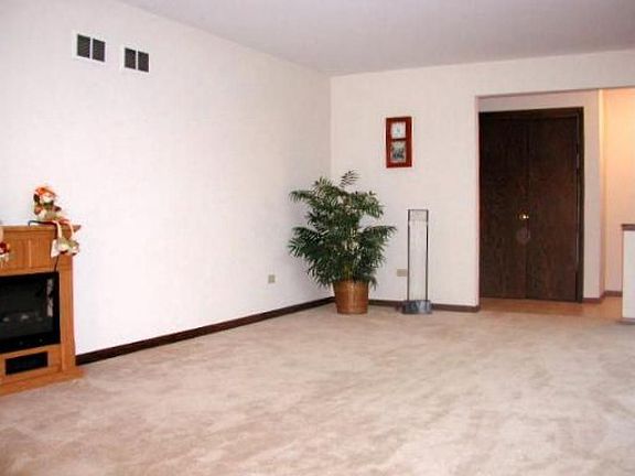 5th image of 15216 Orchid Ln