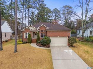 1716 Weymouth Ln NW, Huntsville, AL 35806