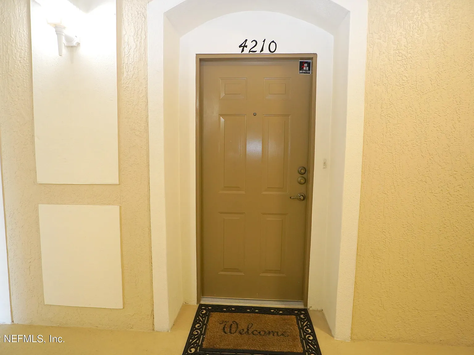 3 bed, 2.0 bath, 1447 sqft, $1,800 — Photo 3