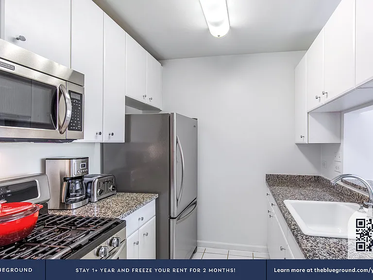 400 Chambers St #22J — Photo 6