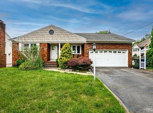 225 Remsen Ave, Avenel, NJ 07001