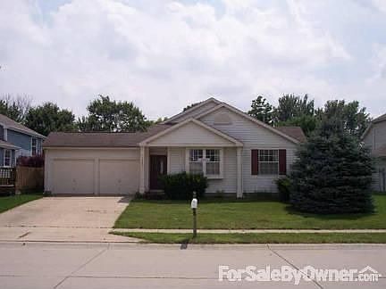 Front house : Tri-level house