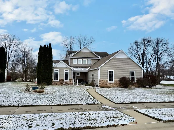 6531 Armstrong Dr, South Bend, IN 46614