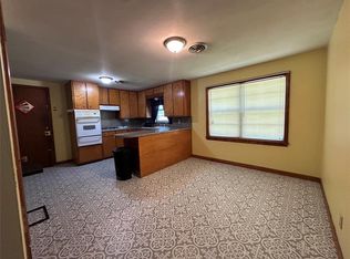 811 N Broadway St, Broken Bow, OK 74728