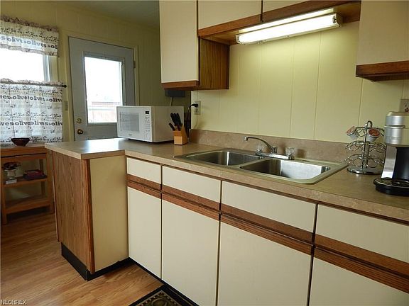 5th image of 4142 Black River Cir