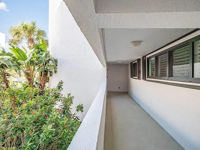 1700 Ocean Dr #201 — Photo 3