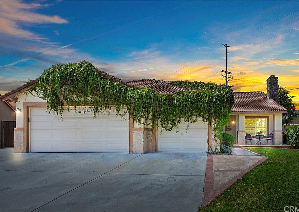 2nd image of 15822 Mesa Dr