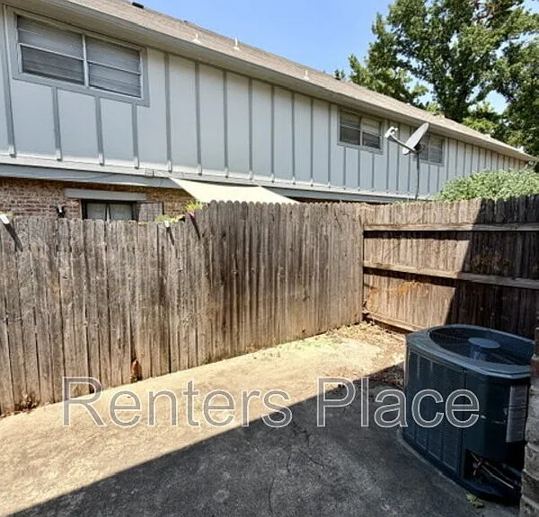 2418 E 59th Ct #4 — Photo 8