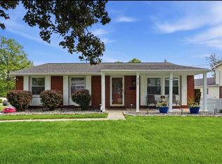 325 McWilliams Dr, Natrona Heights, PA 15065