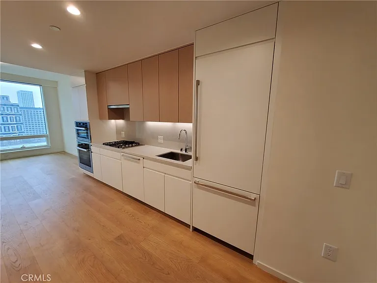 877 Francisco #3003 — Photo 2