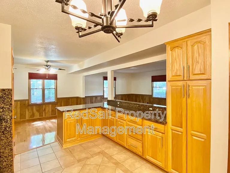 145 Linda Dr — Photo 8