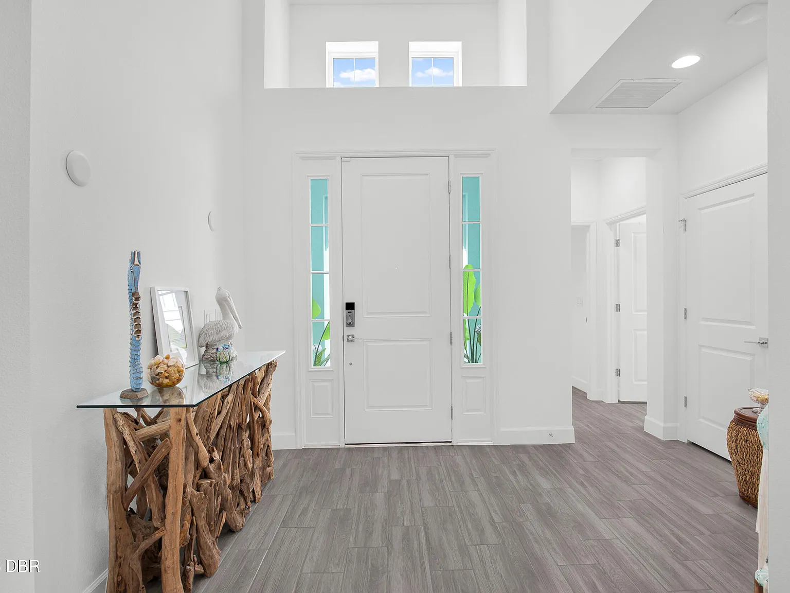3 bed, 3.5 bath, 2542 sqft, $3,700 — Photo 3