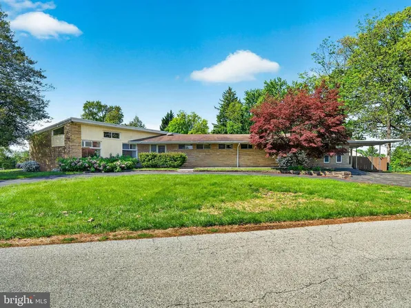 2615 Dogwood Ln E, Norristown, PA 19401