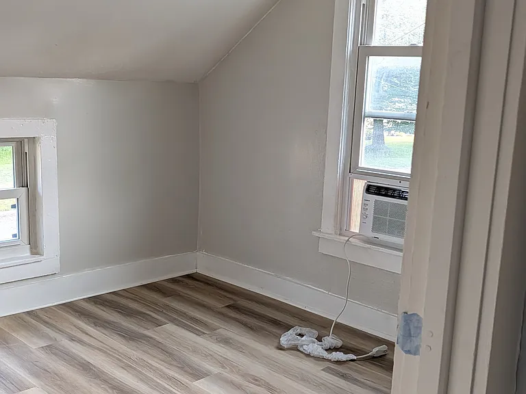 501 Lincoln Ave — Photo 11