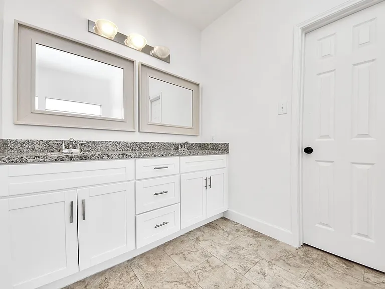 13515 Scarab Dr — Photo 3