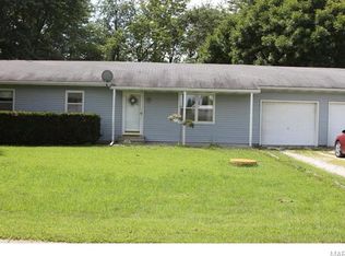 526 McWard Dr, Bowling Green, MO 63334