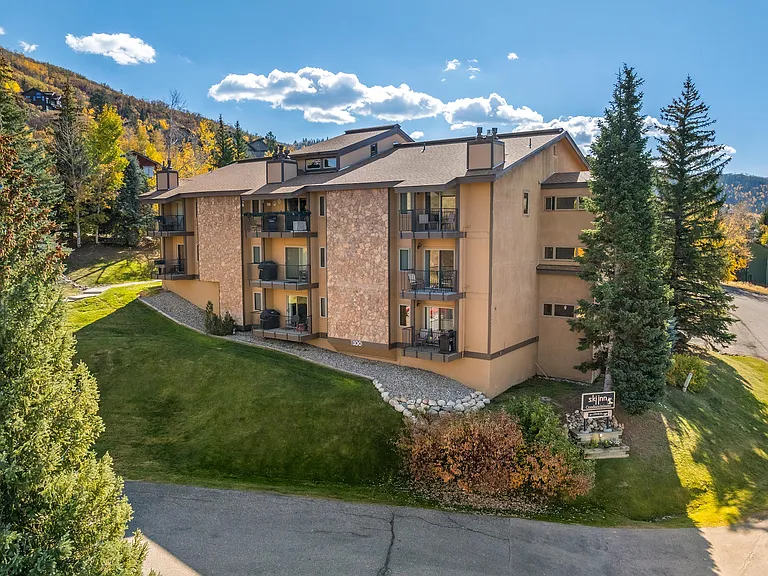 2350 Ski Trail Ln #133 — Photo 15