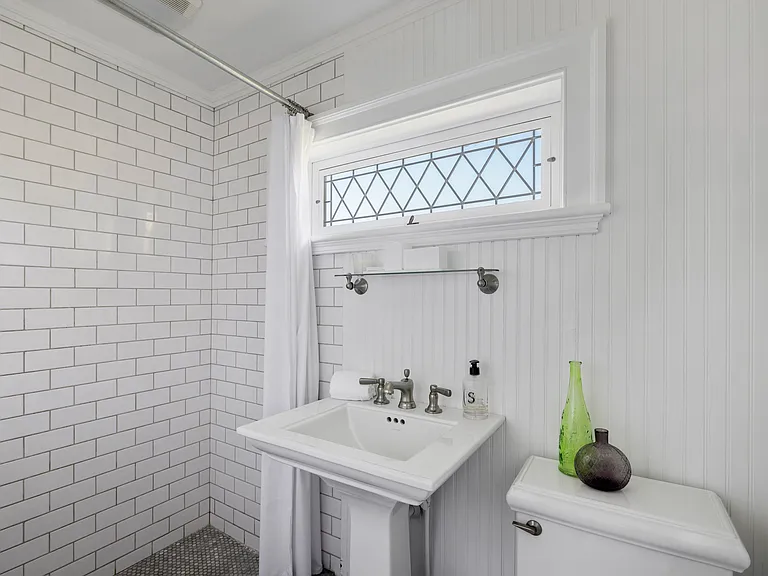 48 Fairlawn Dr — Photo 29