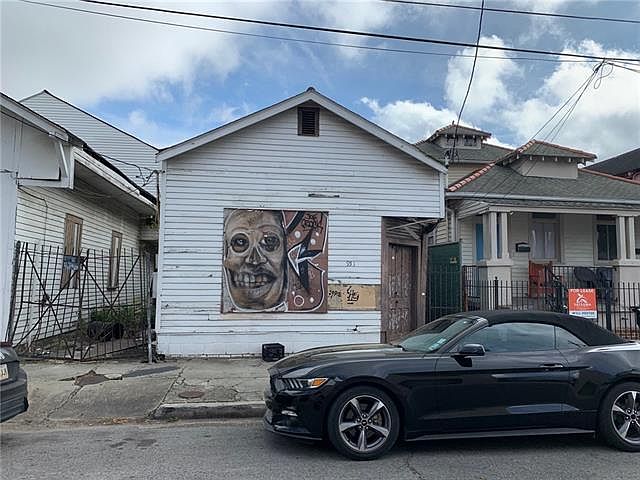 1st image of 951 Saint Mary St