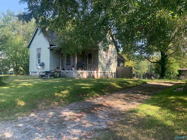 21 Marston Ave, Gadsden, AL 35904
