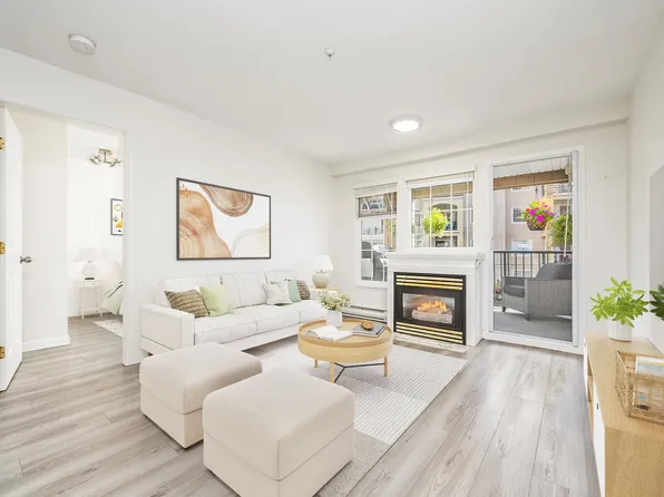 5518 14th Ave #205, Delta, BC V4M 4E9