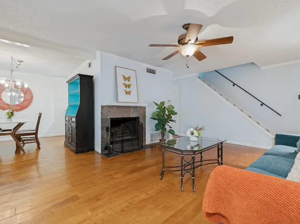 7452 E Northwest Hwy #123, Dallas, TX 75231
