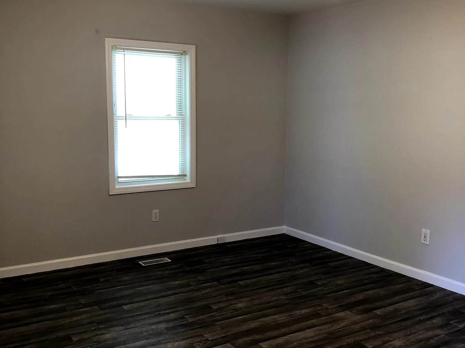 2 bed, 800 sqft, $1,249 — Photo 3