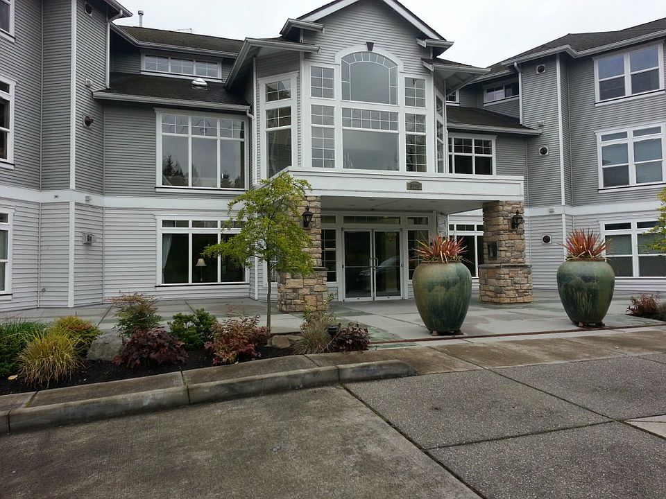 1st image of 6918 208th St SW Unit 306