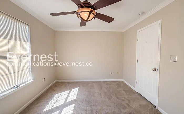 13901 Ascott Dr — Photo 15