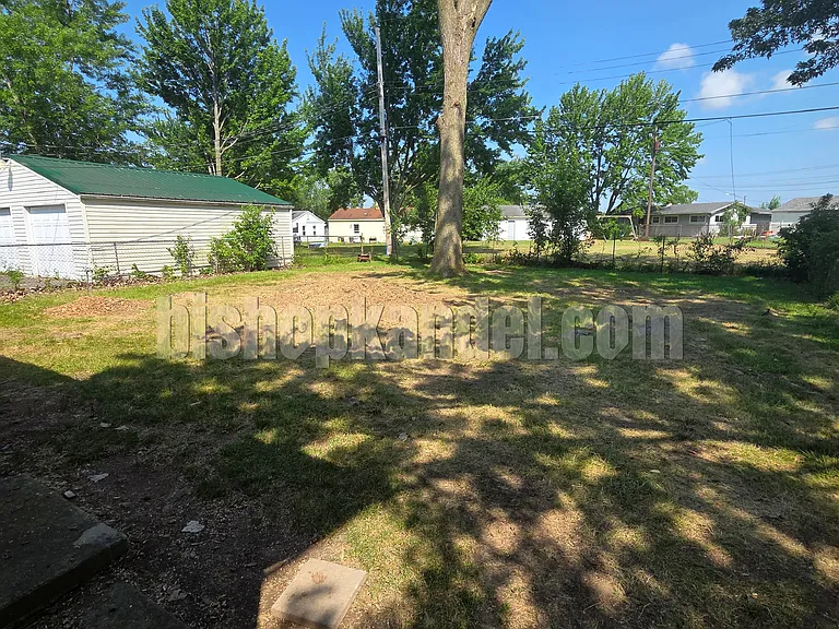 1240 Bernard Ave — Photo 11