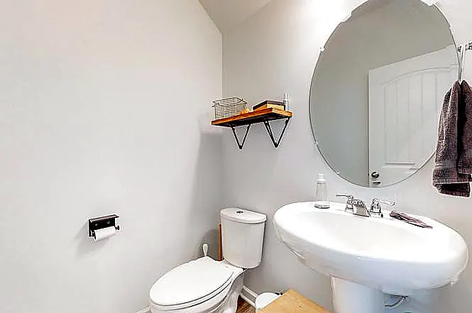 3 bed, 2.5 bath, 1734 sqft, $2,000 — Photo 4
