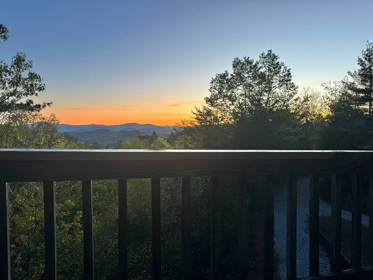 3 bed, 1672 sqft, $2,500 — Photo 1