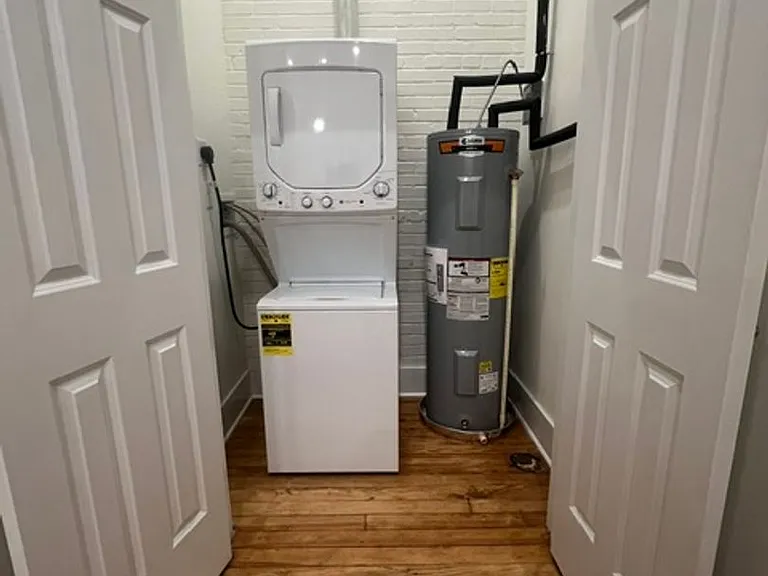 114 Nassau Pl — Photo 15