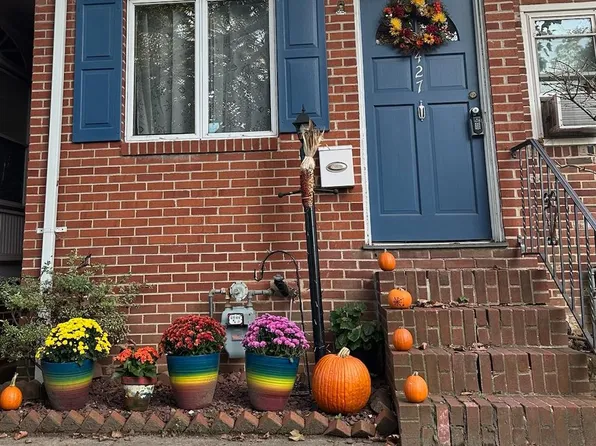 427 S Sycamore St, Wilmington, DE 19805